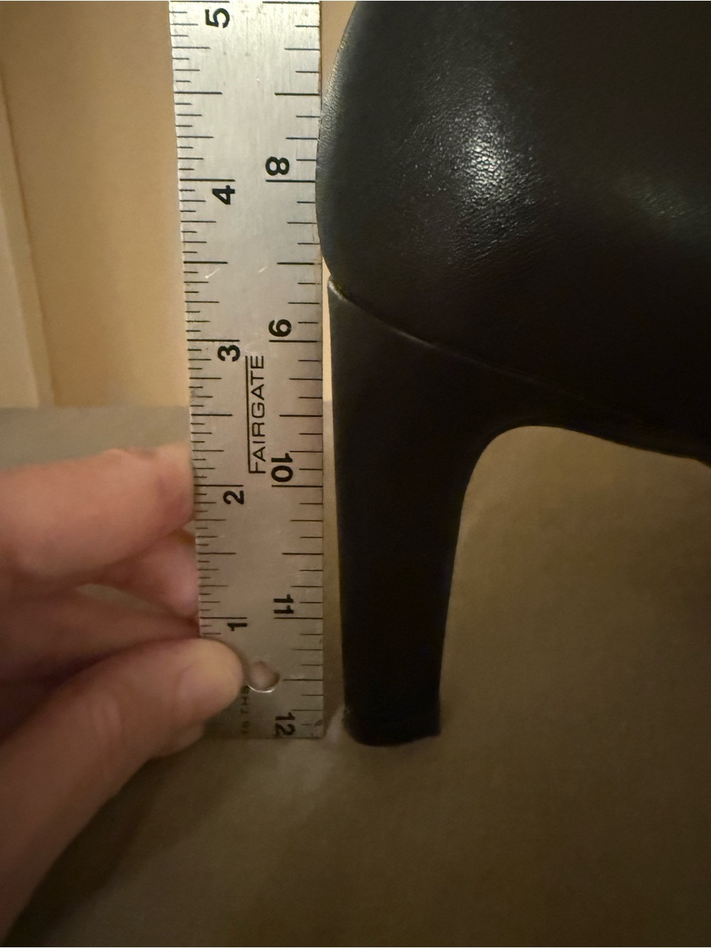 Clarks Black Round-Toe Leather Pumps - Picture 4 of 4